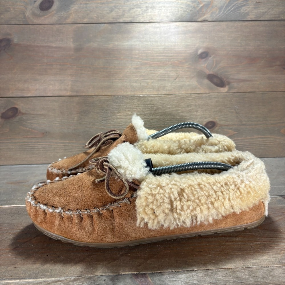 LL Bean Wicked Good Womens size 11 shoes Brown Shearling Moccasin slippers